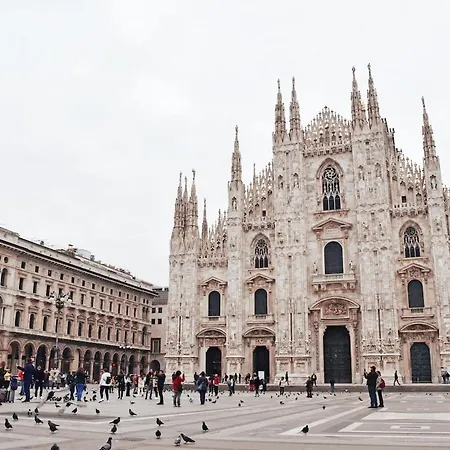 Lejlighed Design I Steps From Fair & Metro Milano
